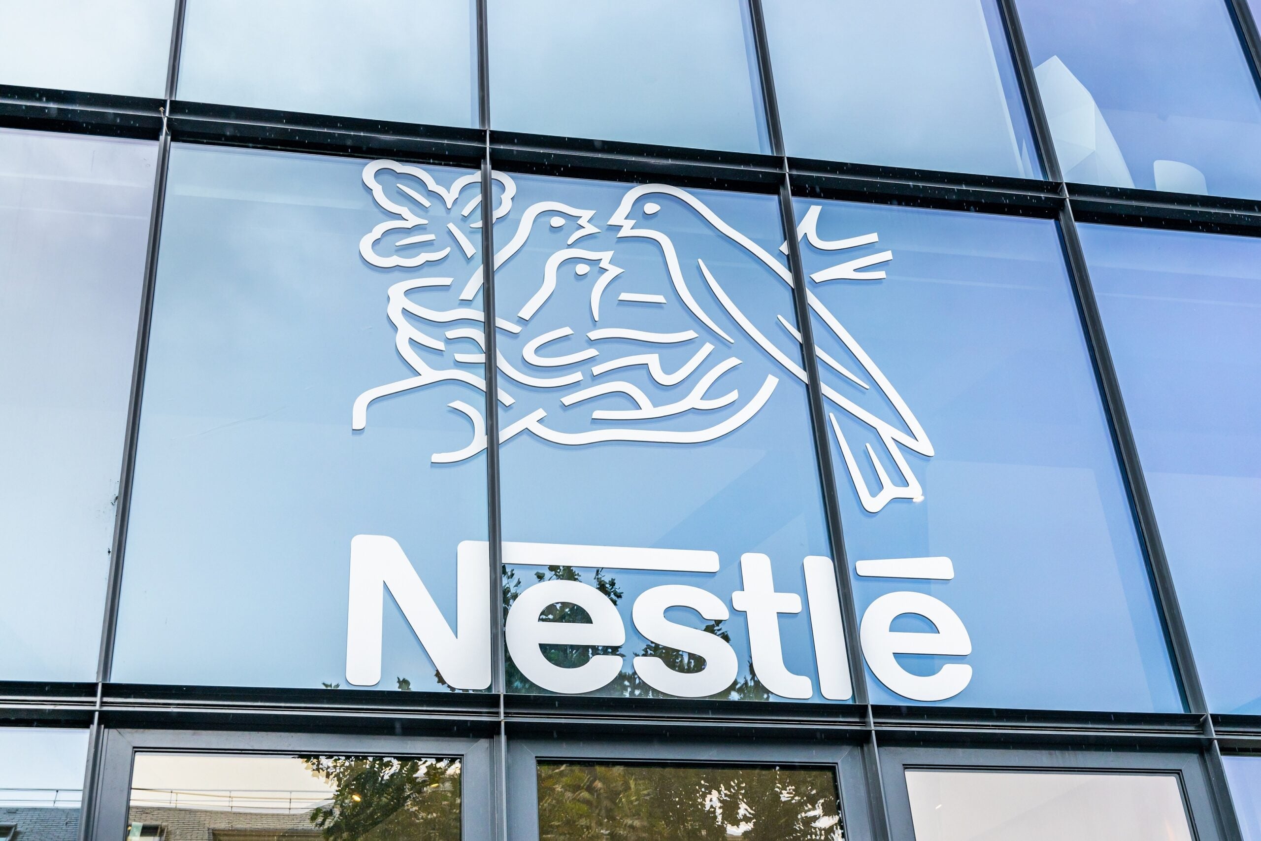 Nestlé ferme une usine française de pizzas surgelées après une épidémie d’E. coli