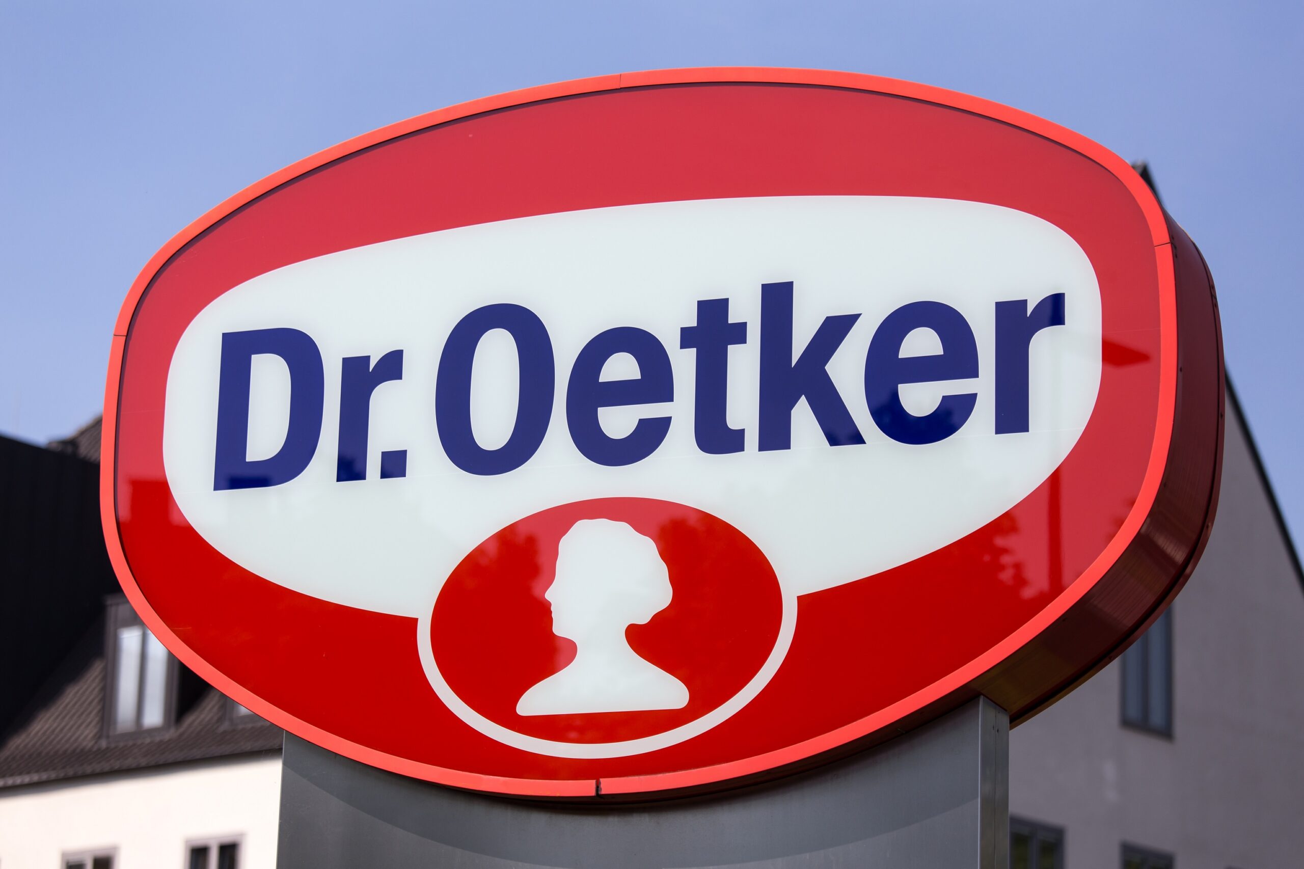 dr.  Oetker neemt het Belgische cakemixmerk Imperial over