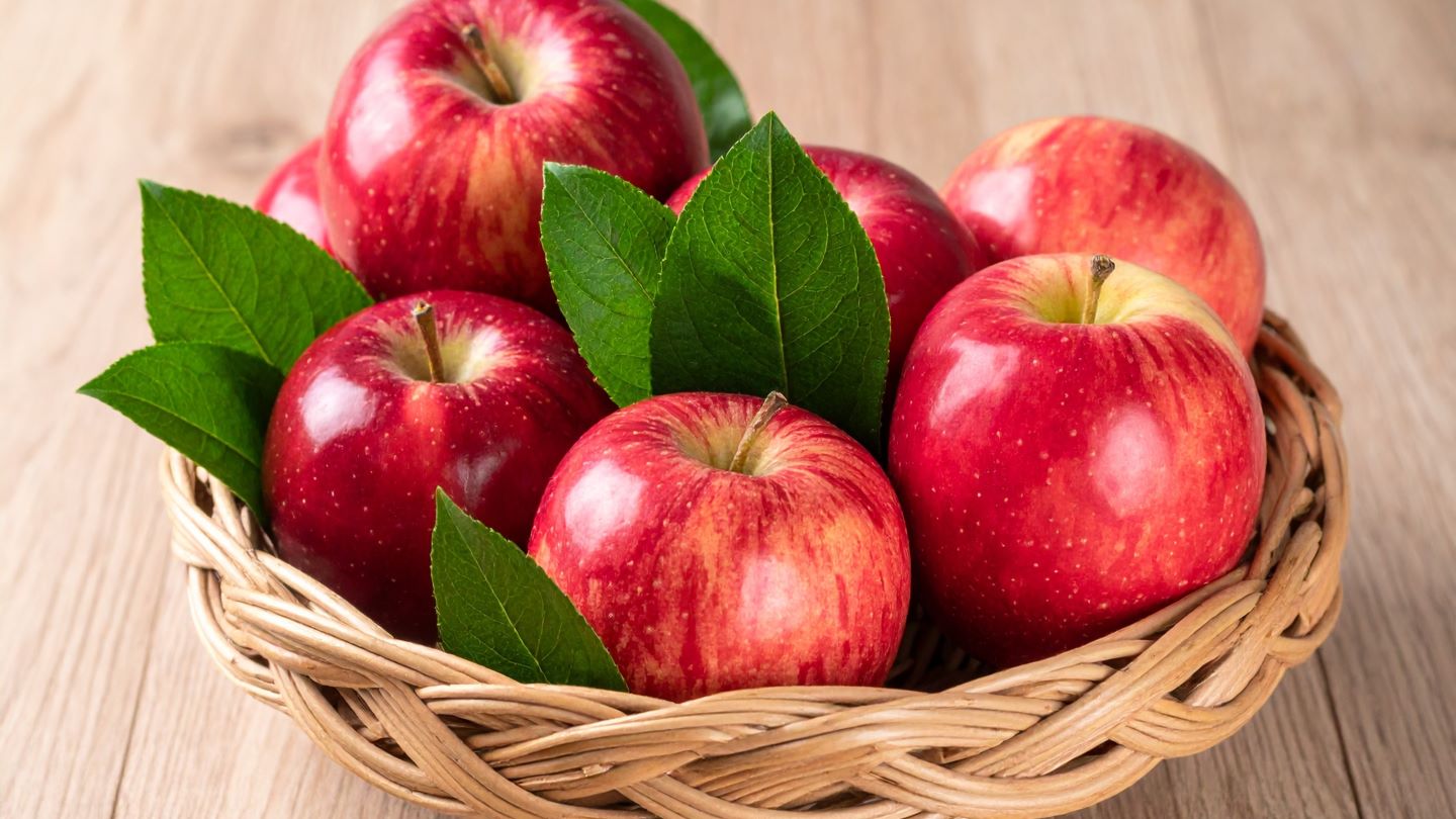 Mexico opens anti-dumping probe into US apple imports